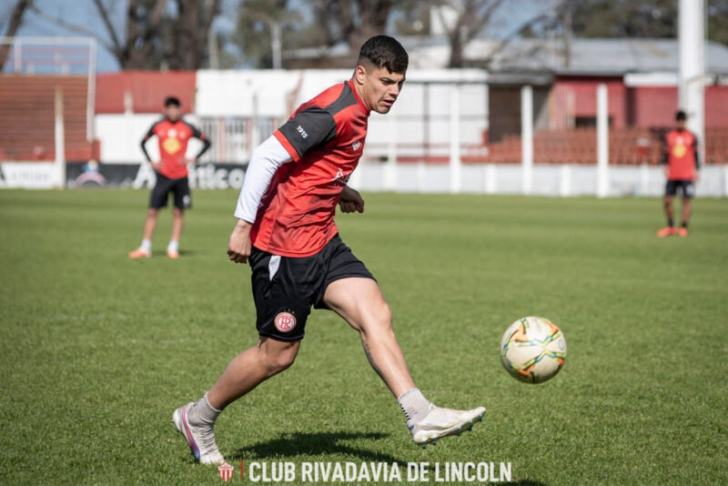 FEEAC2EF-BA2B-4BB2-A363-38EC199E34DD